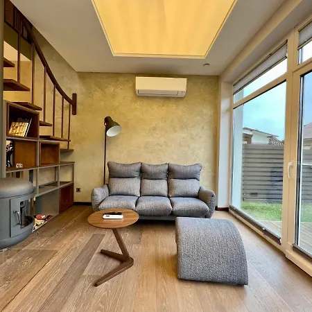 Family Vacation 3br Home, By Cohost Apartment