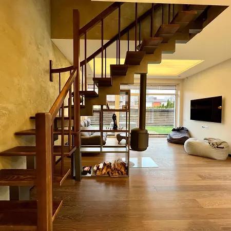 Lägenhet Family Vacation 3br Home, By Cohost